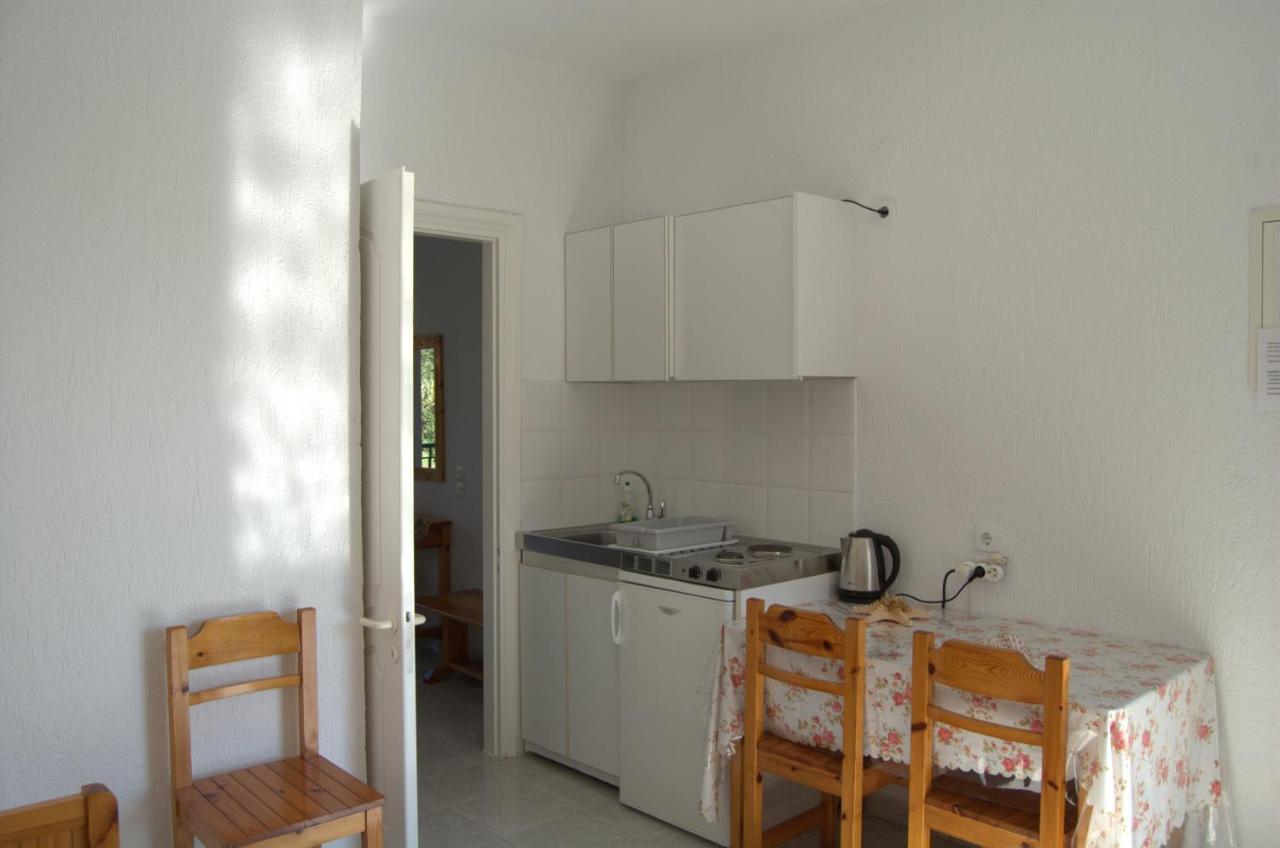Odyssia Apartments Kateleios Exterior foto