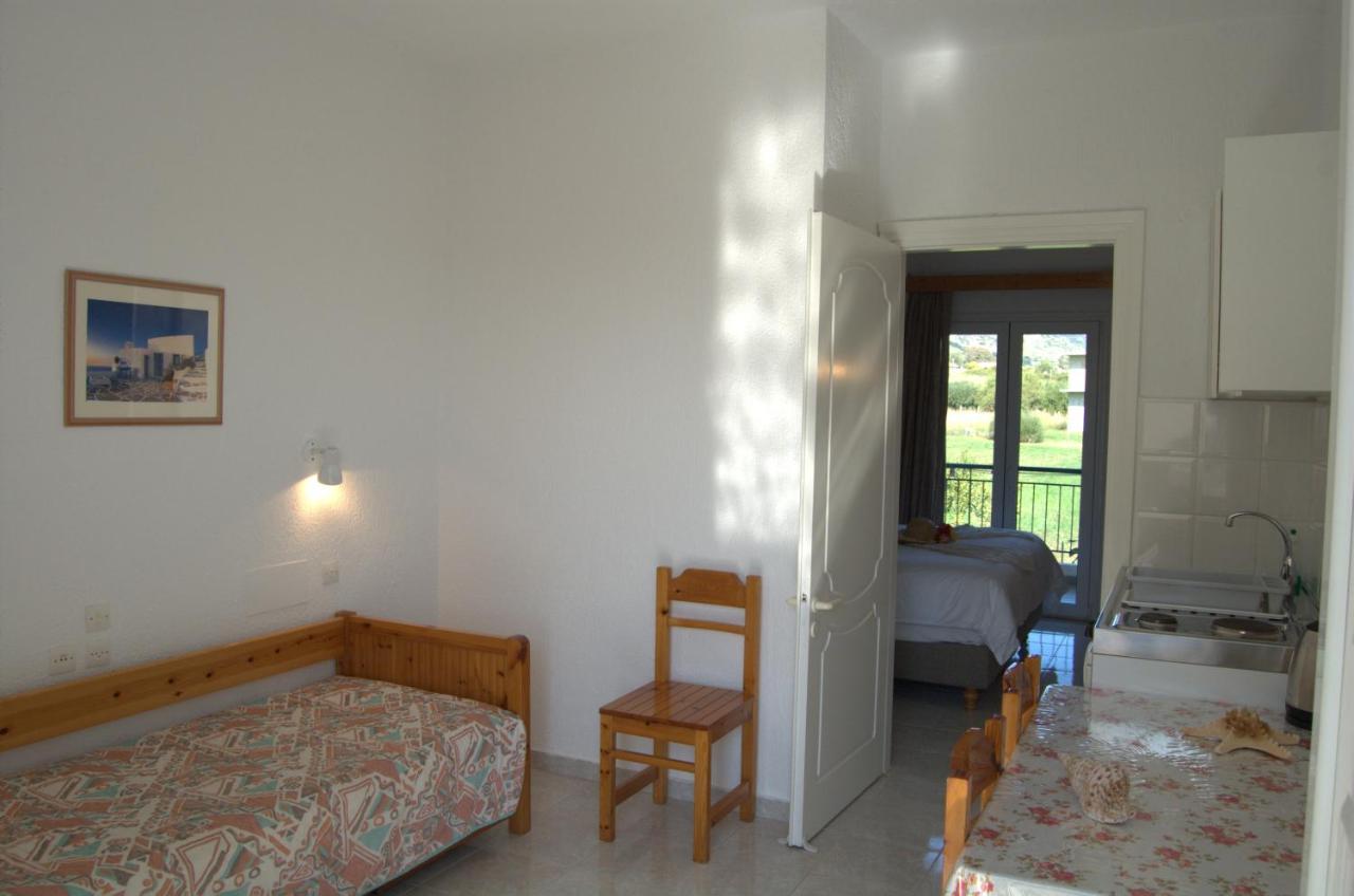 Odyssia Apartments Kateleios Exterior foto