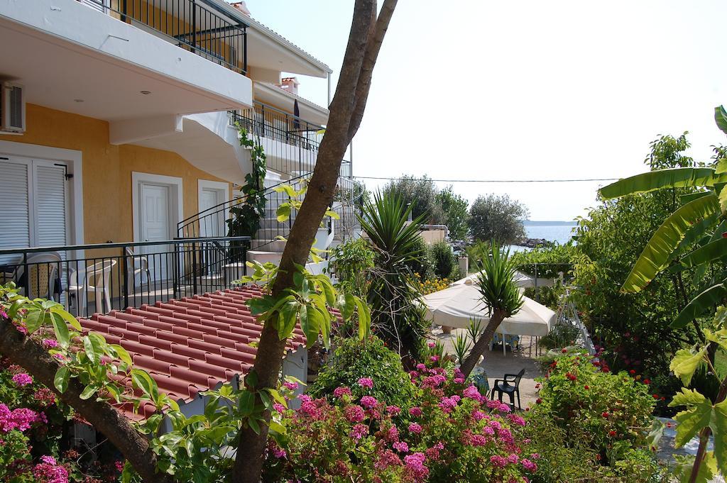 Odyssia Apartments Kateleios Exterior foto